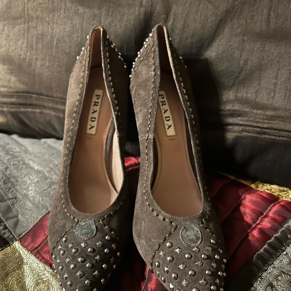 Prada suede heels size 37 missing bows new